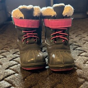 Cat & Jack Charcoal, Pink and White Kids' Winter Boots - Size 11
